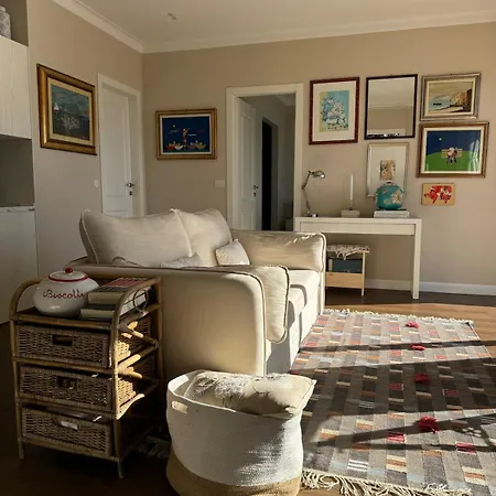 Artsy Italian Retreat With Stunning Views! Apartamento