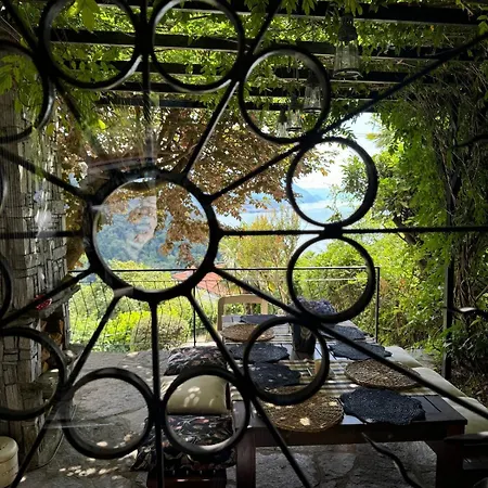 Apartamento Artsy Italian Retreat With Stunning Views! *